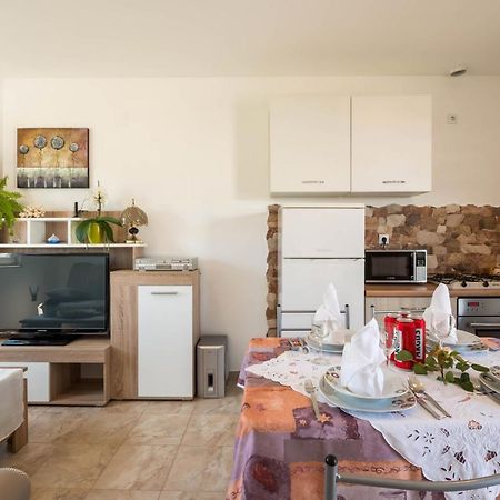 Apartment Radeki Glavica 112B Loborika エクステリア 写真