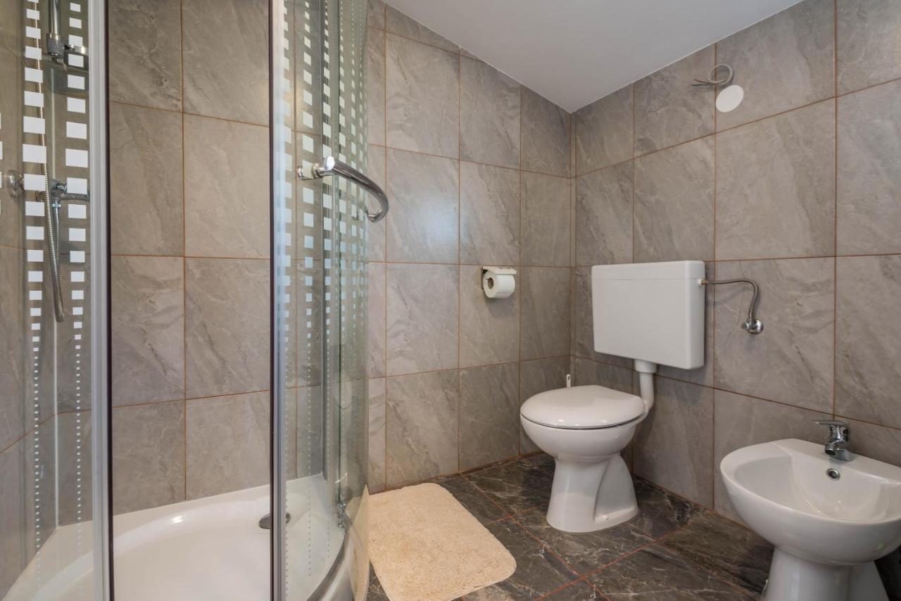 Apartment Radeki Glavica 112B Loborika エクステリア 写真
